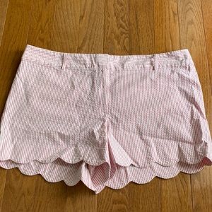 Loft pink seersucker scalloped shorts Sz 16